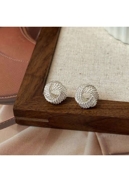 Küpeler Kişilik Moda Yüksek Sınıf Küpe ile Yüz Duygusu (Yurt Dışından)