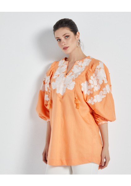 Kadın Etnik Desenli Salaş Tunik – Nakışlı Kol ve Yaka Detaylı