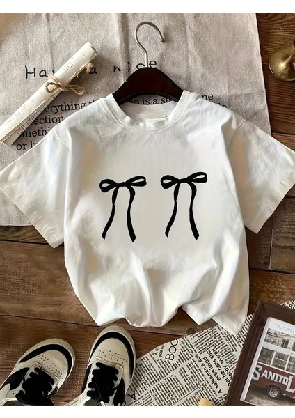 Kadın Siyah Fiyonk Baskılı Beyaz T-Shirt