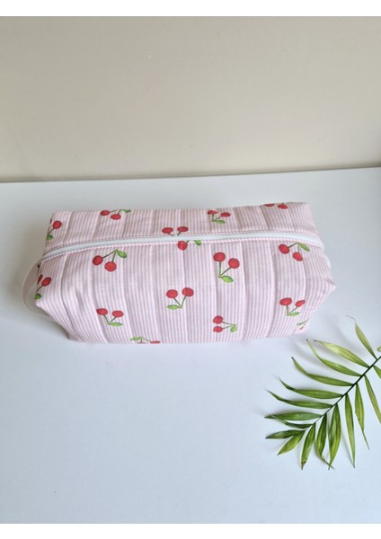 Pembe Çizgili Kiraz Desenli Dyson Airwrap Uyumlu Saç Şekillendirici Çantası | Makyaj ve Kozmetik Organizer | Fermuarlı, Pamuklu Astarlı, 35X14X12 cm