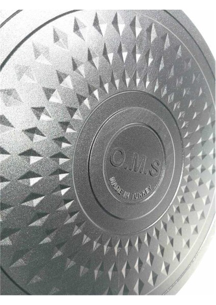 Trıana - 3631 - 2 Parça Biogranit Döküm, Ağır Üstün Kaliteli ve Şık Tasarımlı, 28 cm - 4,3 Litre, Karnıyarık, Pilav Tenceresi Siyah Gövde, Platin Detay indirimleri