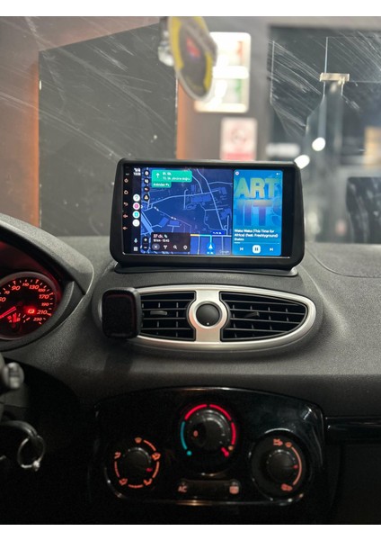 Renault Clio 3 Uyumlu Android 4 GB Ram 64 GB Dahili Hafıza 9inç Multimedya Kablosuz Carplay Geri Görüş Kameralı fiyatları