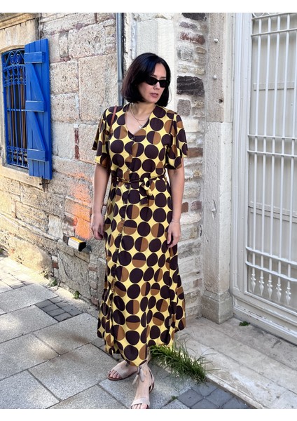 Desenli %100 Pamuk Düğmeli Kuşaklı Rahat Kalıp Sarı Elbise