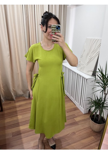 Yan Bağlamalı Kısa Kollu Midi Boy Yeşil Elbise