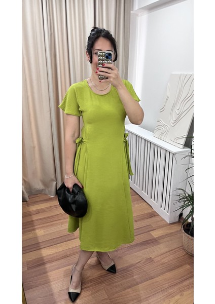 Yan Bağlamalı Kısa Kollu Midi Boy Yeşil Elbise