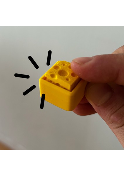 Flexi Lab Basmalı Oyuncak Anahtarlık Peynir Figürlü 3D Baskı Sarı Renk Pla Malzeme Unisex Taşınabilir