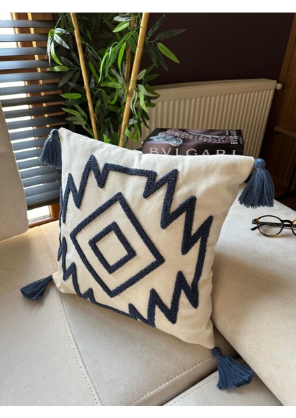 Premium | Punch Işlemeli 4’lü Kırlent Takımı – 40X40 cm | Polyester Kılıf + %100 Pamuk Iç Dolgu modelleri