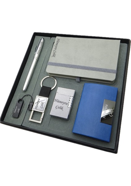 Signator® Fusca | Isme Özel Set - Çakmak + Not Defteri + Anahtarlık + 32 Gb. USB Bellek + Kalem ve Kartvizitlik | Kişiye Özel Hediyelik Set