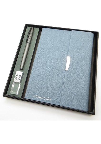 Signator® Codex | N384 Kişiye Özel Defterli Set - Isme Özel Gri Kalem + Isme Özel Açık Mavi Defter+ Isme Özel 32 GB USB Bellek | Isme Özel Kutusunda Hediyelik Set
