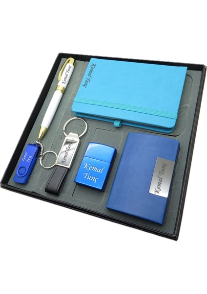Signator® Aqua | Isme Özel Set - 32 Gb. USB Bellek + Çakmak + Not Defteri + Anahtarlık + Kalem ve Kartvizitlik | Kişiye Özel Hediyelik Set