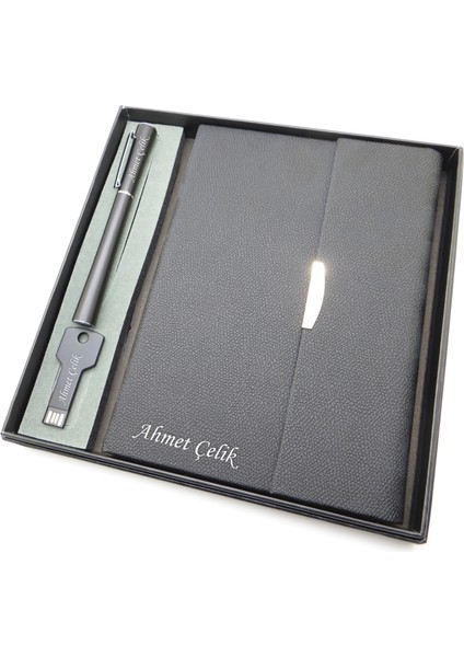 Signator® Codex | N202 Kişiye Özel Defterli Set - Isme Özel Siyah Kalem + Isme Özel Siyah Defter + Isme Özel 32 GB USB Bellek | Isme Özel Kutusunda Hediyelik Set