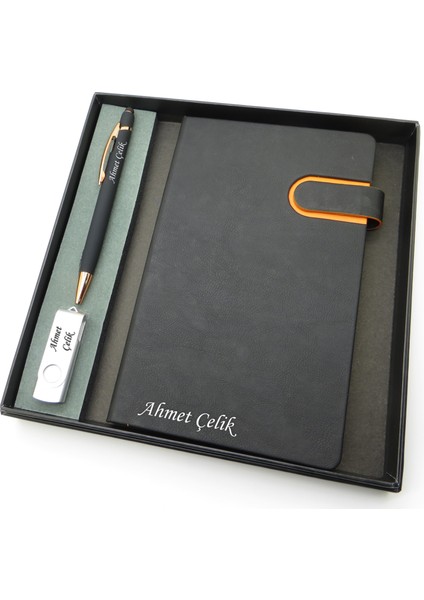 Signator® Codex | N298 Kişiye Özel Defterli Set - Isme Özel Siyah Kalem + Isme Özel Siyah Defter + Isme Özel 32 GB USB Bellek| Isme Özel Kutusunda Hediyelik Set