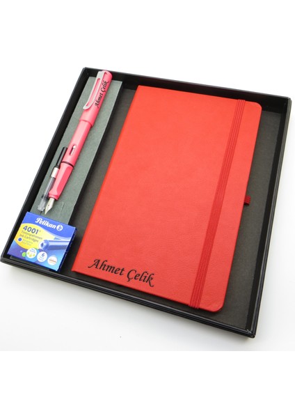 Signator® Codex | N315 Kişiye Özel Defterli Set - Isme Özel Pembe Dolma Kalem + Isme Özel Kırmızı Defter + Yedek Kartuş| Isme Özel Kutusunda Hediyelik Set