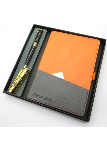Signator® Codex | N367 Kişiye Özel Defterli Set - Isme Özel Siyah Kalem + Isme Özel Turuncu Defter + Isme Özel Gold Çakmak| Isme Özel Kutusunda Hediyelik Set