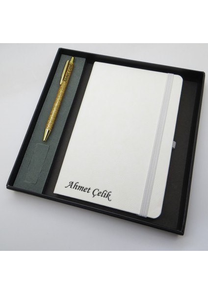 Signator® Codex | N243 Kişiye Özel Defterli Set - Isme Özel Gold Kalem + Isme Özel Beyaz Defter | Isme Özel Kutusunda Hediyelik Set