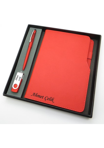 Signator® Codex | N240 Kişiye Özel Defterli Set - Scrikss Isme Özel Kırmızı Kalem + Isme Özel Kırmızı Defter + Isme Özel 32 GB USB Bellek| Isme Özel Kutusunda Hediyelik Set