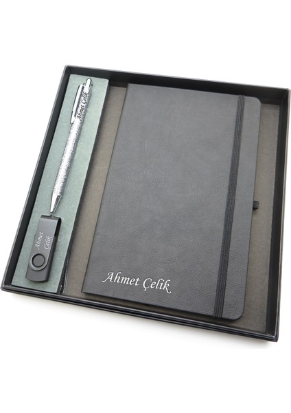 Signator® Codex | N262 Kişiye Özel Defterli Set - Isme Özel Gri Kalem + Isme Özel Siyah Defter + Isme Özel 32 GB USB Bellek| Isme Özel Kutusunda Hediyelik Set