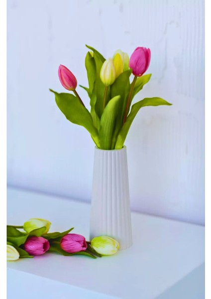 Modern Dekorasyon Için Şık Beyaz Çizgili Seramik Çiçek Vazo - Minimalist ve Zarif Vazo Modelleri modelleri