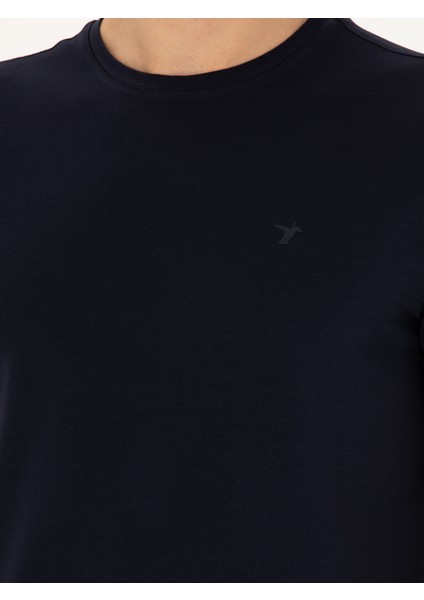 Erkek Lacivert Slim Fit Bisiklet Yaka Basic T-Shirt 50284773-VR033