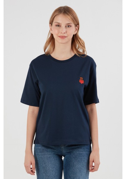 Ayıcık Nakışlı Bisiklet Yaka Tişört