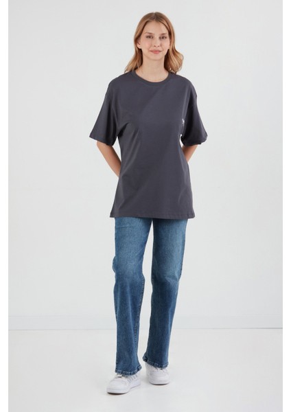 Kurdele Nakışlı Oversize Tişört fırsatları