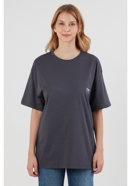 Kurdele Nakışlı Oversize Tişört