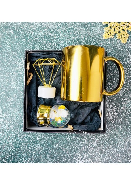 Gold Kupa Mini Elmas Gece Lambası ve Altınyaldızlı Melek Kar Küresi Yılbaşı Seti