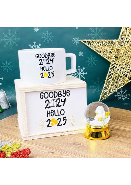 Güle Güle 2024 Merhaba 2025 Yılbaşı Tasarımlı Kutulu Kupa Altınaldızlı Melek Mini Kar Küresi Set