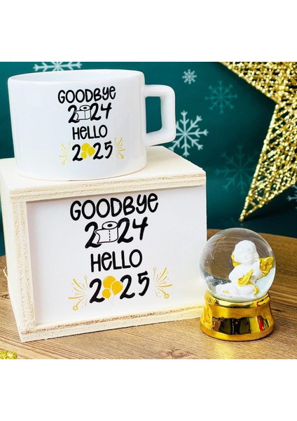 Güle Güle 2024 Merhaba 2025 Yılbaşı Tasarımlı Kutulu Kupa Altınaldızlı Melek Mini Kar Küresi Set fiyatları