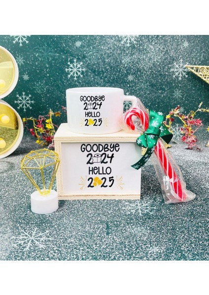 Güle Güle 2024 Merhaba 2025 Tasarımlı Yeni Yıl