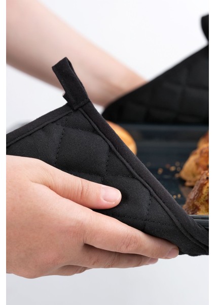 Siyah Yanmaz ve Isıya Dayanıklı Fırın Eldiveni ve Tutacak Seti (2'li) 17x27 fırsatları