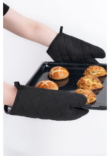 Siyah Yanmaz ve Isıya Dayanıklı Fırın Eldiveni ve Tutacak Seti (2'li) 17x27 indirimleri