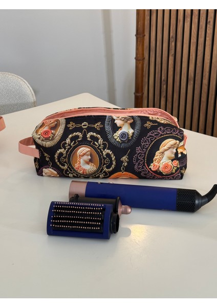 Somon Vintage Kadın Desenli Xl Boy Saç Şekillendirici Çantası – Kapitoneli, Geniş Hacimli, Fermuarlı, Airwrap ve Tüm Cihazlarla Uyumlu Şık Organizer Çanta fiyatları