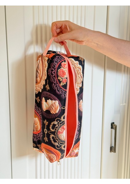 Somon Vintage Kadın Desenli Xl Boy Saç Şekillendirici Çantası – Kapitoneli, Geniş Hacimli, Fermuarlı, Airwrap ve Tüm Cihazlarla Uyumlu Şık Organizer Çanta fırsatları