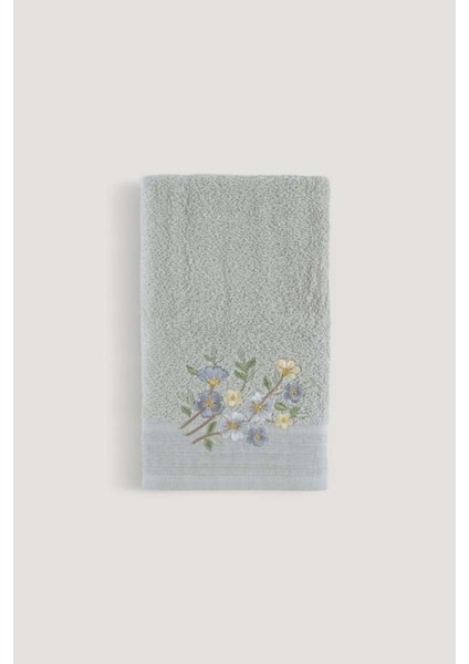 Gri Nakışlı Havlu 30x50, Şık ve Yumuşak, Kaliteli ve Rahat Kullanım