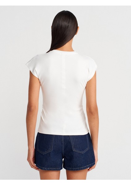 31875 Dikiş Detaylı T-Shirt-Ekru fiyatları