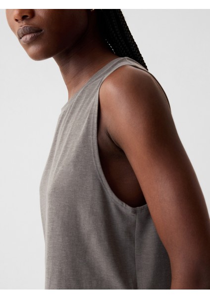 Kadın Haki Gapfit Breathe Cropped Muscle T-Shirt modelleri