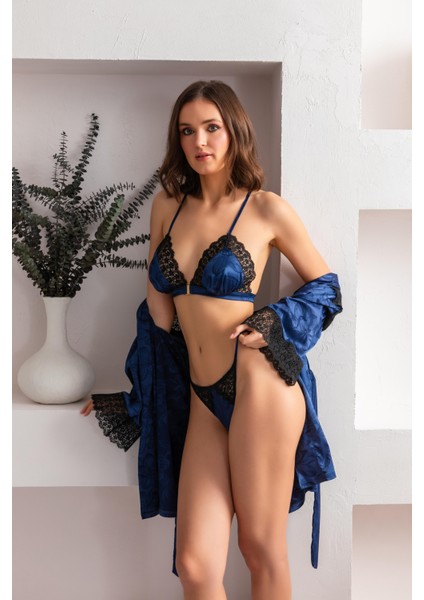 Kapsız Üçgen Dantel Detaylı Sütyen String Takım Lacivert (MGP32112)