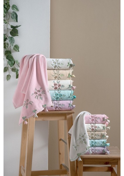 Kadife Nakışlı Çeyizlik Havlu Mint 30x50 Şık ve Kaliteli Tasarım