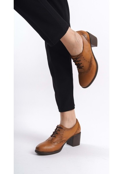 Kadın Hakiki Deri Bağcıklı Klasik Topuklu Ayakkabı - Taba indirimleri