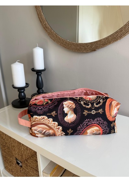 Somon Vintage Kadın Desenli Xl Boy Saç Şekillendirici Çantası – Kapitoneli, Geniş Hacimli, Fermuarlı, Airwrap ve Tüm Cihazlarla Uyumlu Şık Organizer Çanta