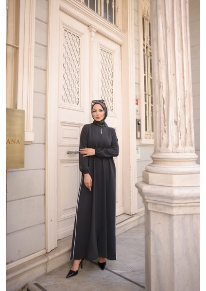 Yandan Biyeli Spor Ferace-Petek Kumaş