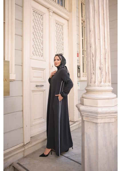 Yandan Biyeli Spor Ferace-Petek Kumaş modelleri