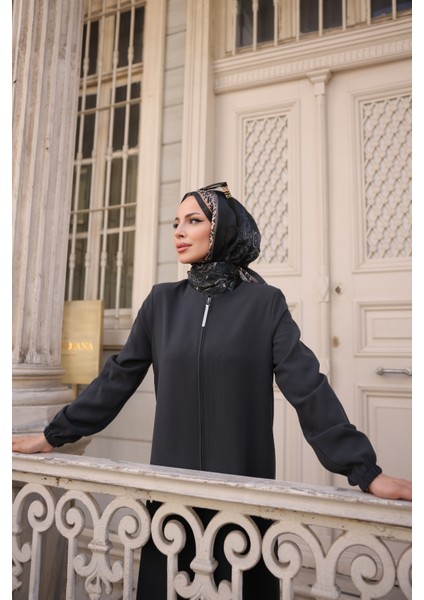 Yandan Biyeli Spor Ferace-Petek Kumaş