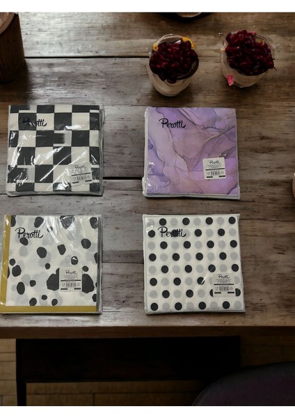 Renkli 4'lü Dekoratif Kağıt Peçete, şık ve kullanışlı, 50x50 cm, çok renkli modelleri