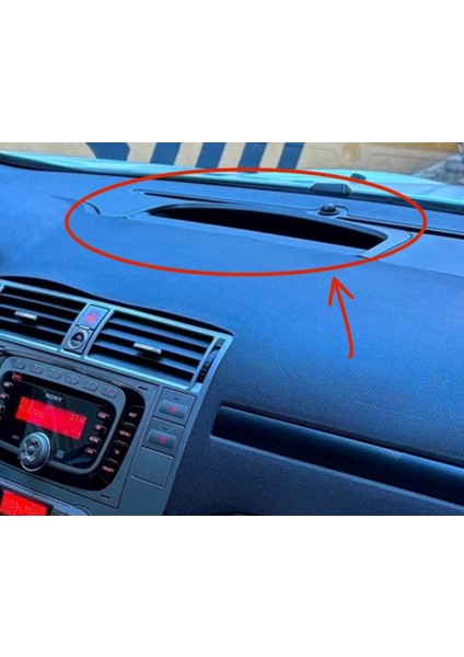 Ford Kuga Göğüs Kapağı