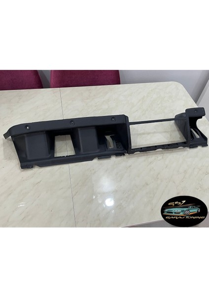 Land Rover Defender Torpido indirimleri