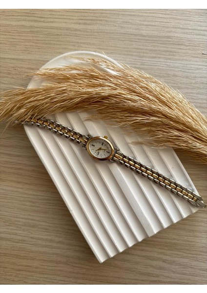 Retro Minimal Hasır Kordon Vintage Kadın Kol Saati