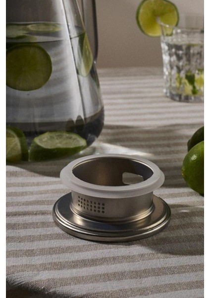 Borosilikat Cam Metal Kapaklı Lüks Sürahi 1900 ml Füme