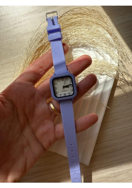 Retro Minimal Vintage Silikon Kordon Kadın Kol Saati Silikon Model fiyatları